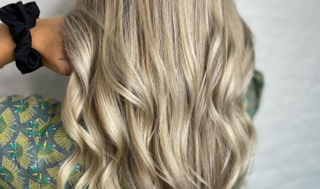 Balayage blond ou ombré hair ou painting à Alès