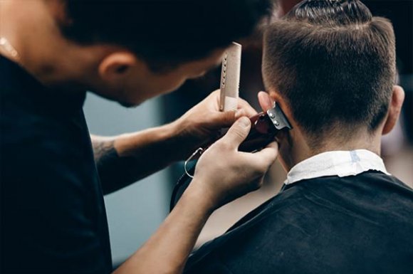 Salon de coiffure spécialisé pour les coupes enfants à Alès